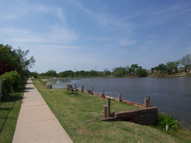 Royal Oaks Lake