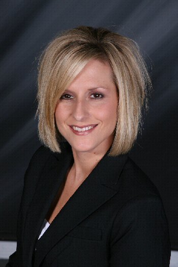 Stephanie Clowdus, Broker