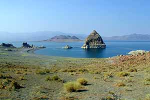 pyramid lake