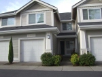 Front with 1 car garage no image